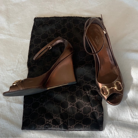 Gucci Vintage Bronze Wedges with Gold Horsebit Accent, Size 10.5! - Picture 3 of 10